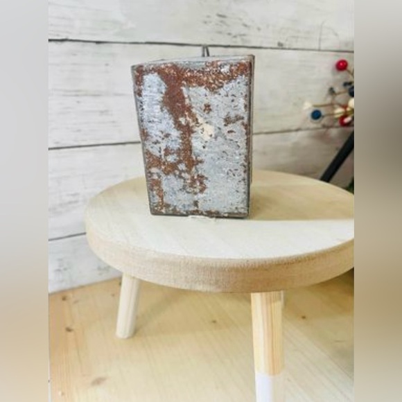 *Washed Tin Mini Catch All - Picture 4 of 10